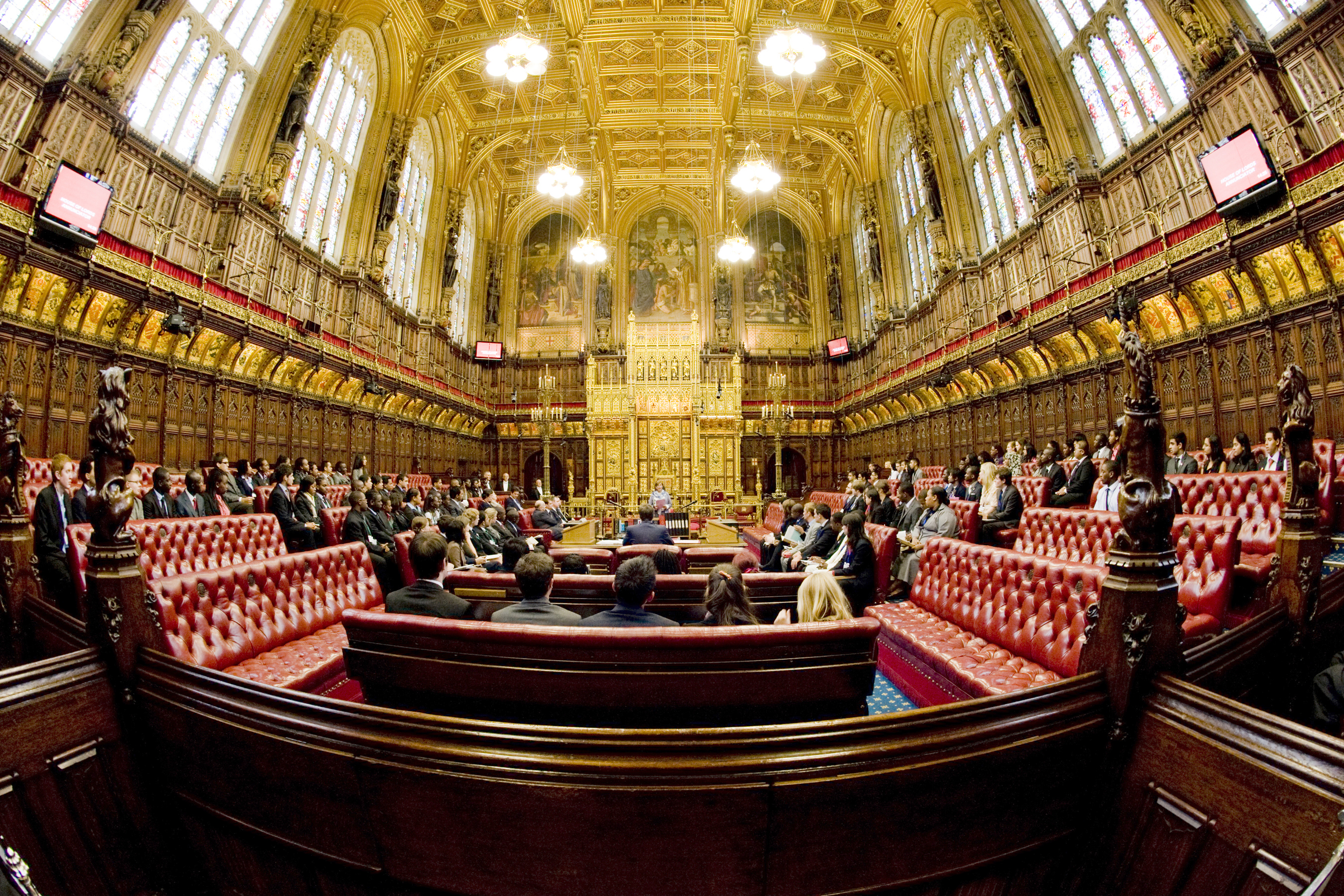 В каком году возник парламент англии